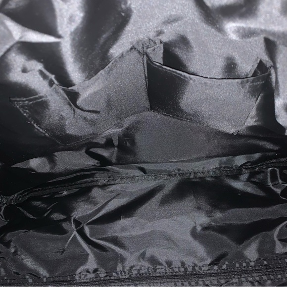 Bioworld Sanrio Hello Kitty Wheeled Travel Duffle Carry-On Luggage Bag-NWT - Picture 7 of 12